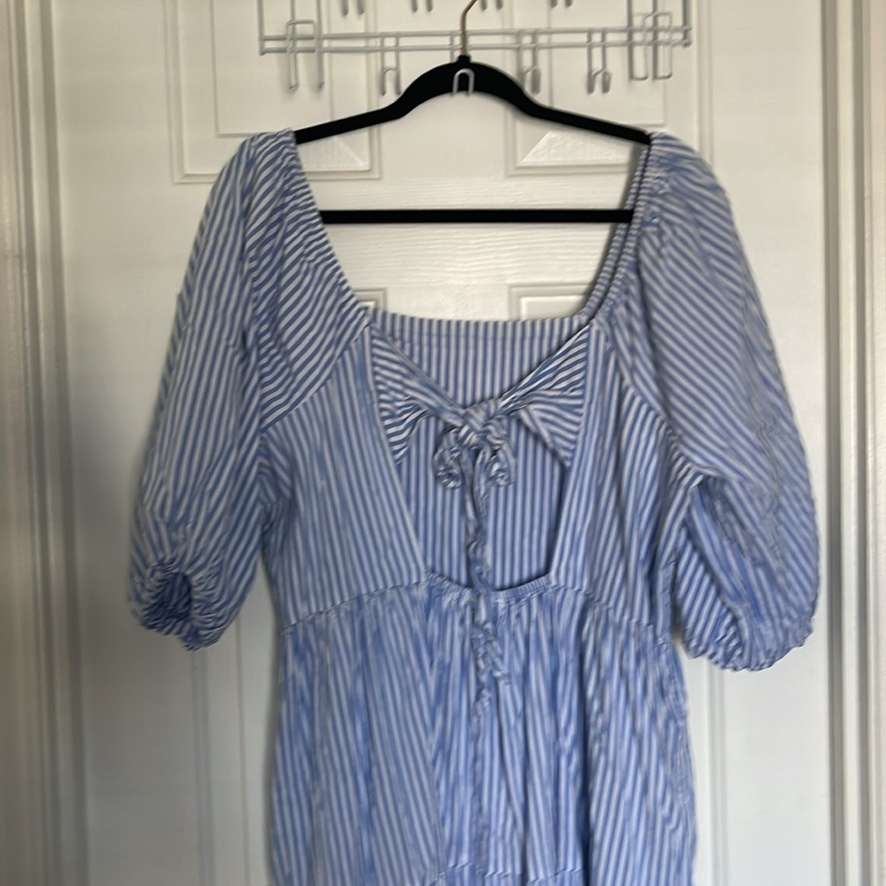Dress - Picture 3 of 4